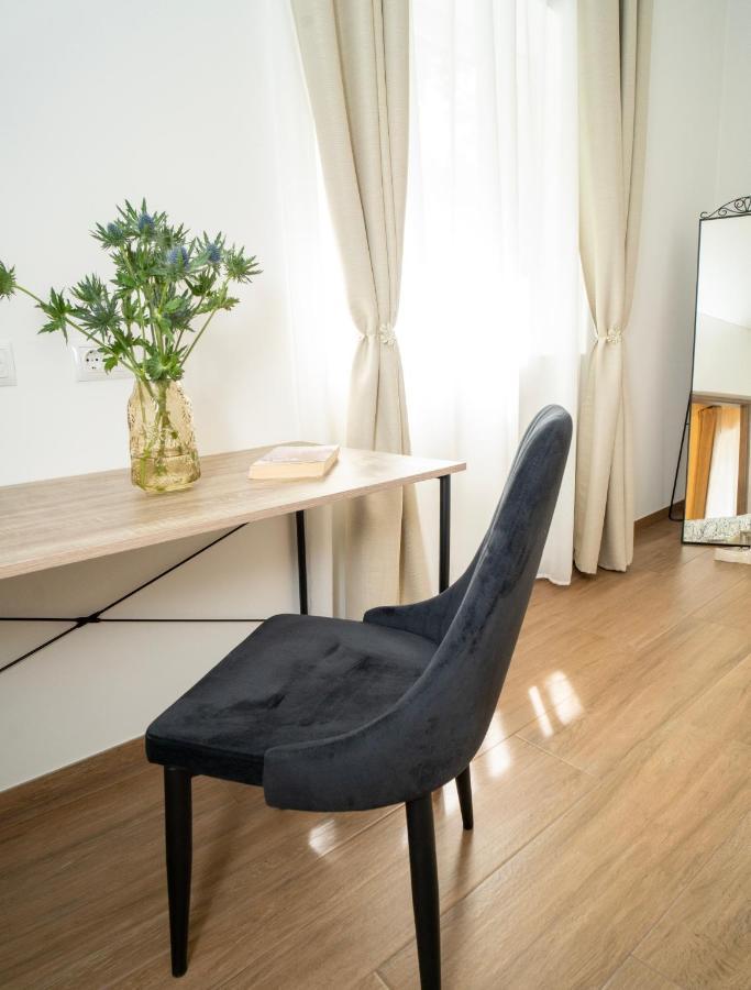Downhill Apartment With A Private Terrace Kowno Zewnętrze zdjęcie
