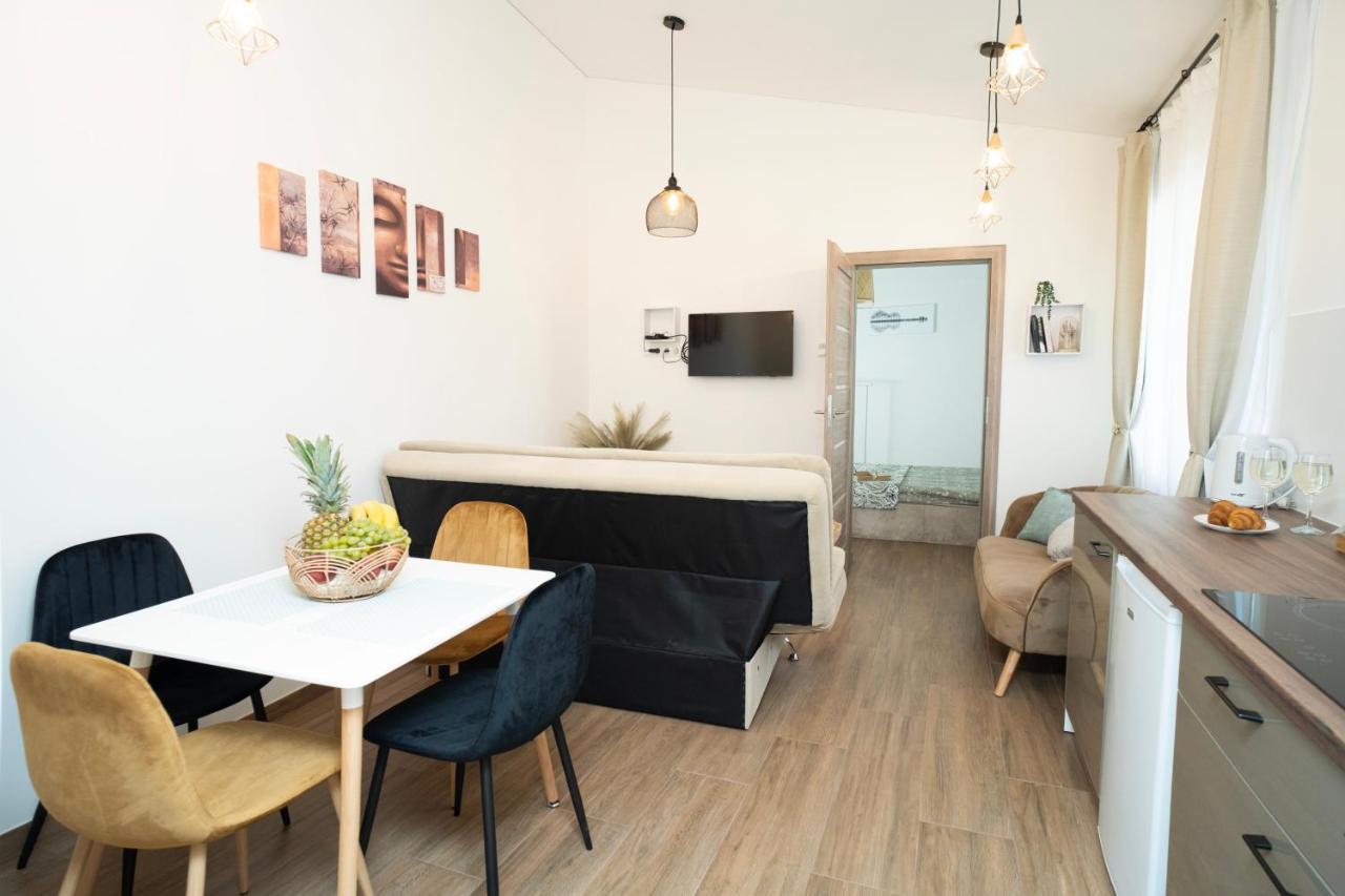 Downhill Apartment With A Private Terrace Kowno Zewnętrze zdjęcie